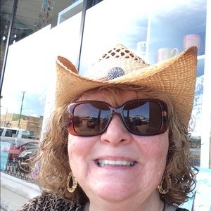 Meet your Posher, Kathleen